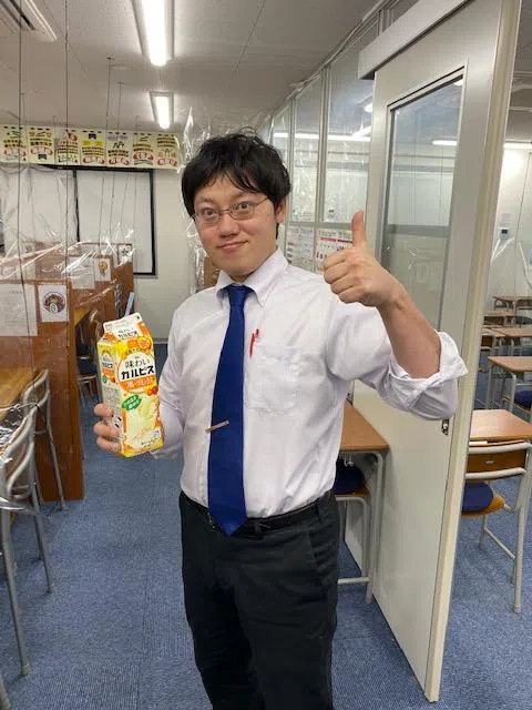 小泉信一