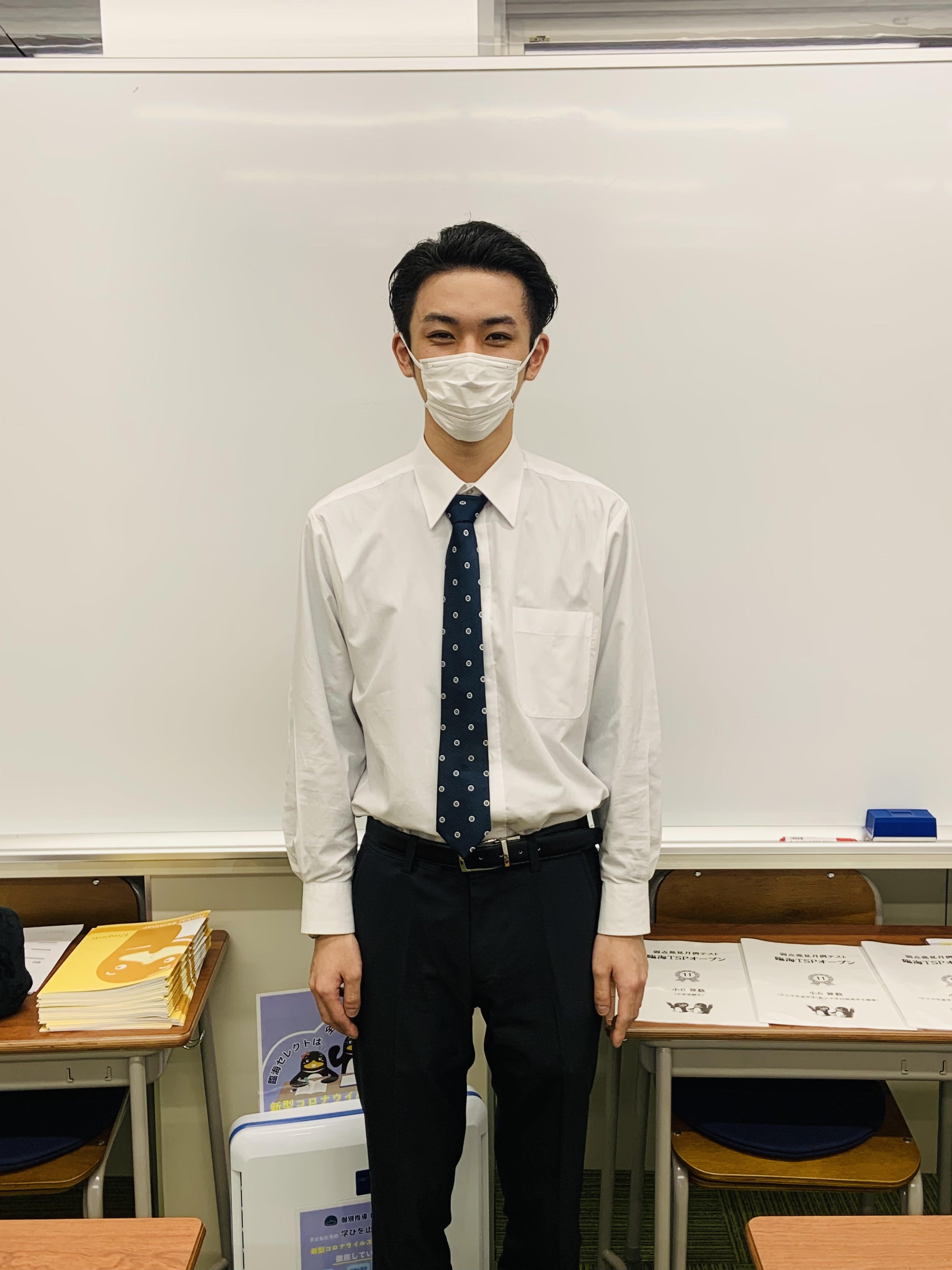 佐藤 数馬